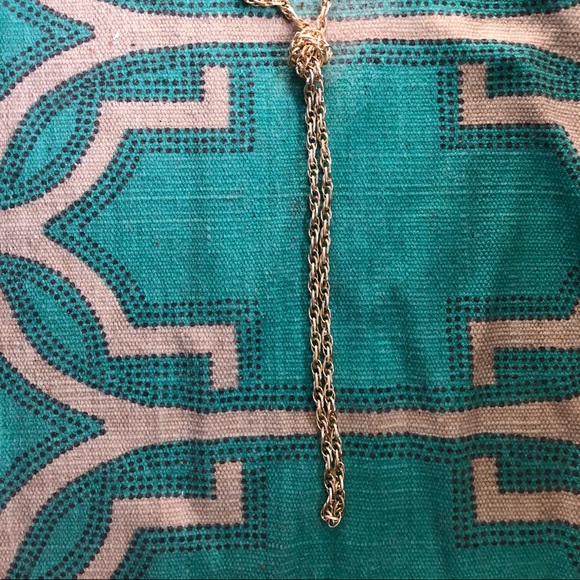 Lightweight gold-tone chain with tassels. - Picture 2 of 4